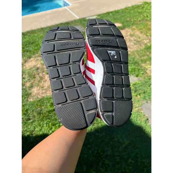 Womens Adidas Swift Run in Scarlet Red Size 6 - Picture 7 of 10